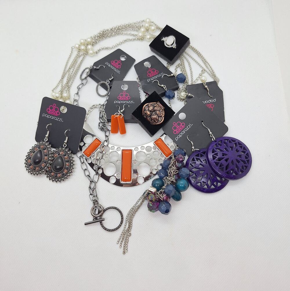 Paparazzi Jewelry Lot of 8 Assorted Pieces 4 Necklaces 2 Rings 2 Pair Earrings